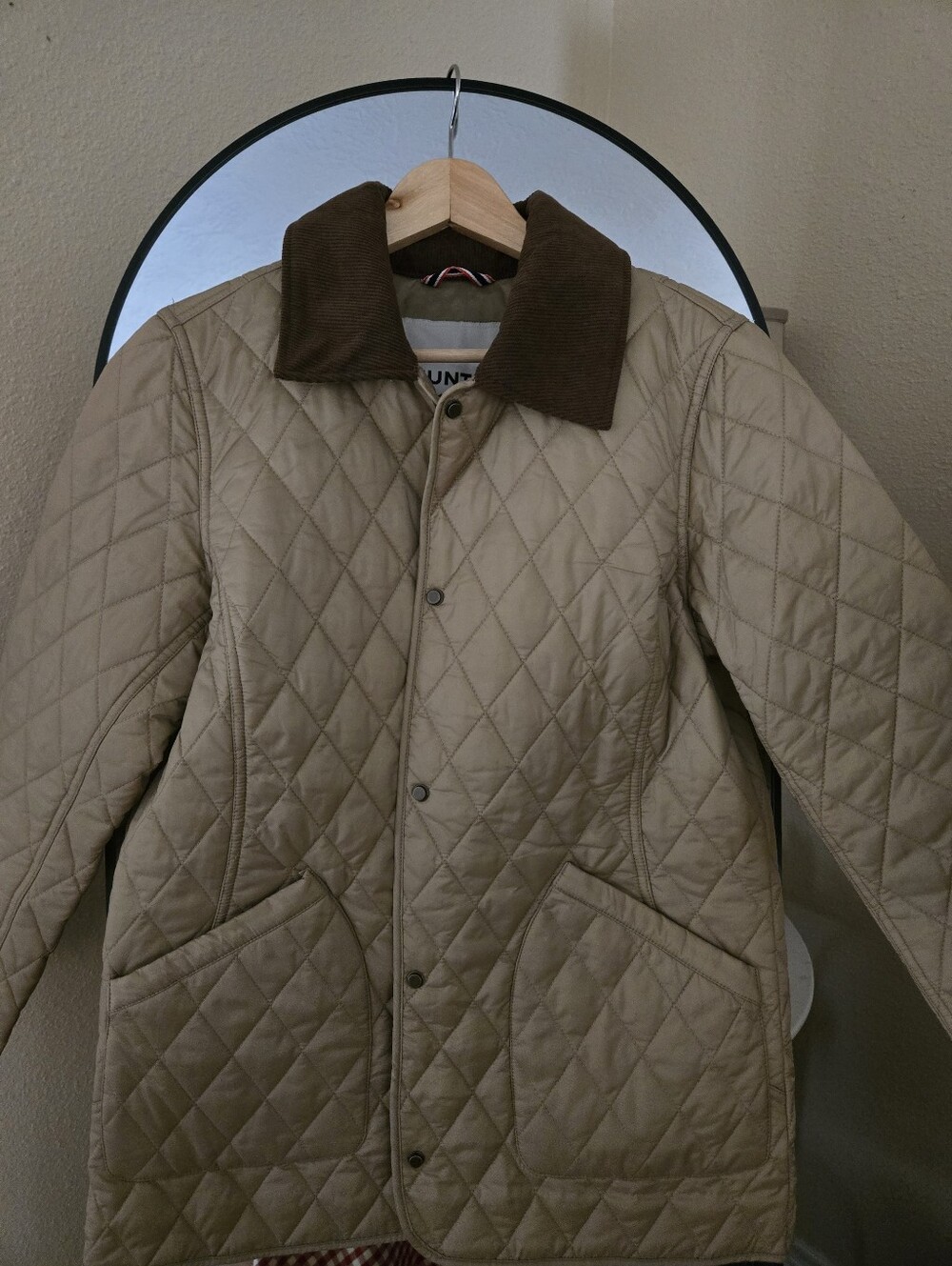 Quilted Tan Men's Jacket with Contrast Collar